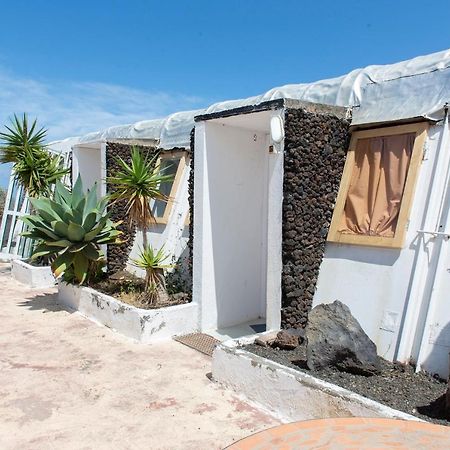 Basic En-Suite Bedroom By The Sea Guinea Buitenkant foto
