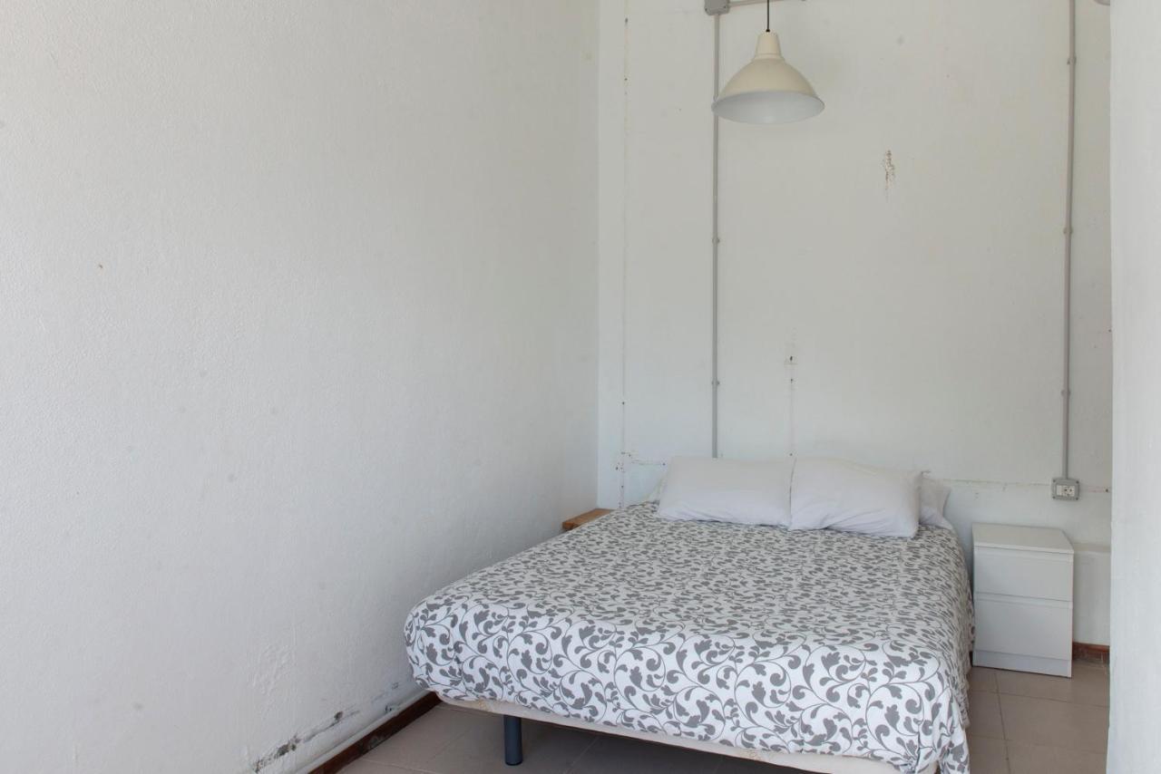 Basic En-Suite Bedroom By The Sea Guinea Buitenkant foto