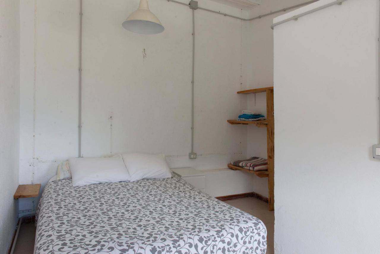 Basic En-Suite Bedroom By The Sea Guinea Buitenkant foto